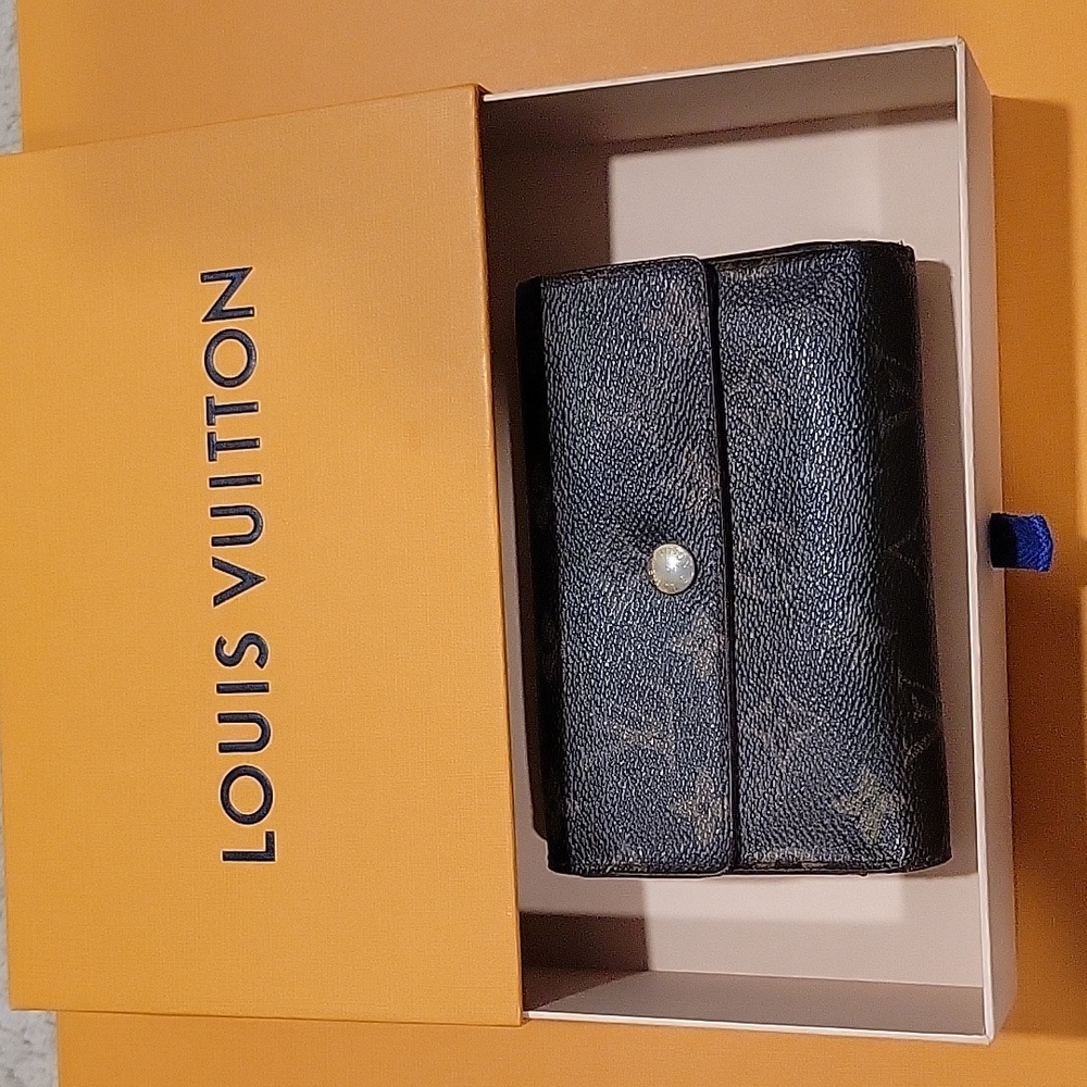 Louis Vuitton Medium Monogram wallet  with card case (1)